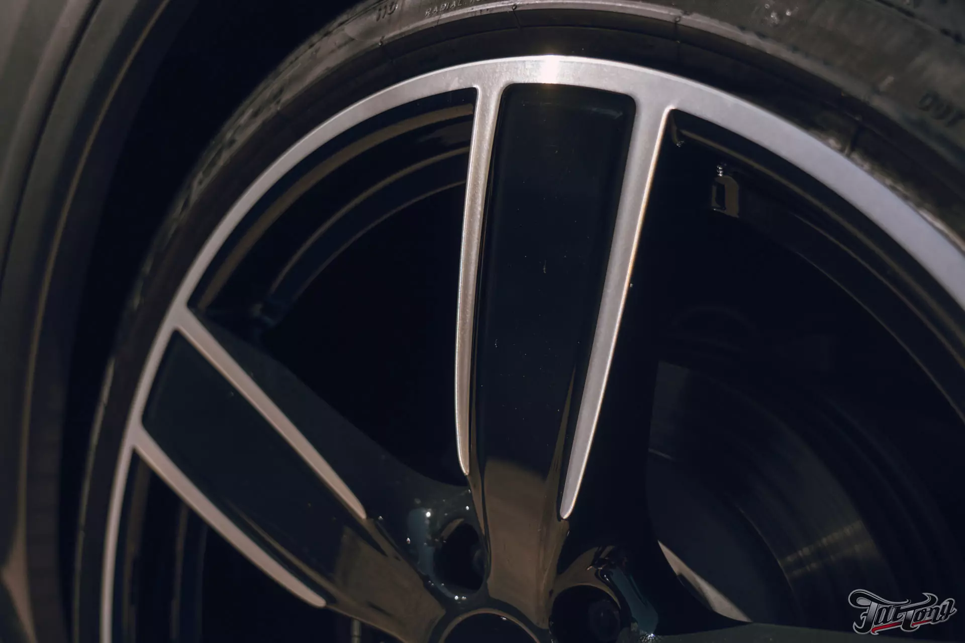 Porsche Cayenne. Оклейка в полиуретан. Окрас дисков